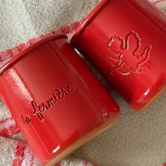 (2) La Fermière Yogurt Pots ~ Valentine Red & Cupids ❤️ -- Cleaned Rims! {lot 2} - Picture 6 of 6